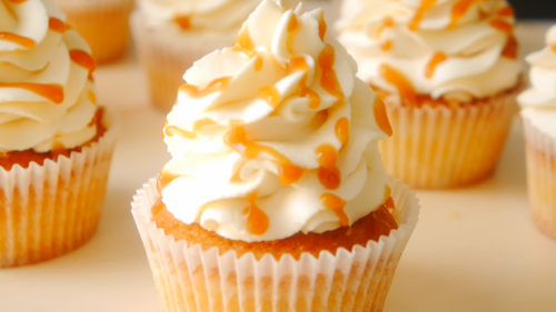 CUPCAKE VANILLE CONFITURE DE LAIT (DULCE DE LECHE)