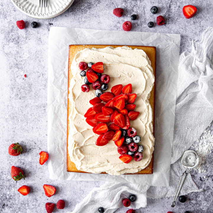 Gâteau crème vanille et fruits